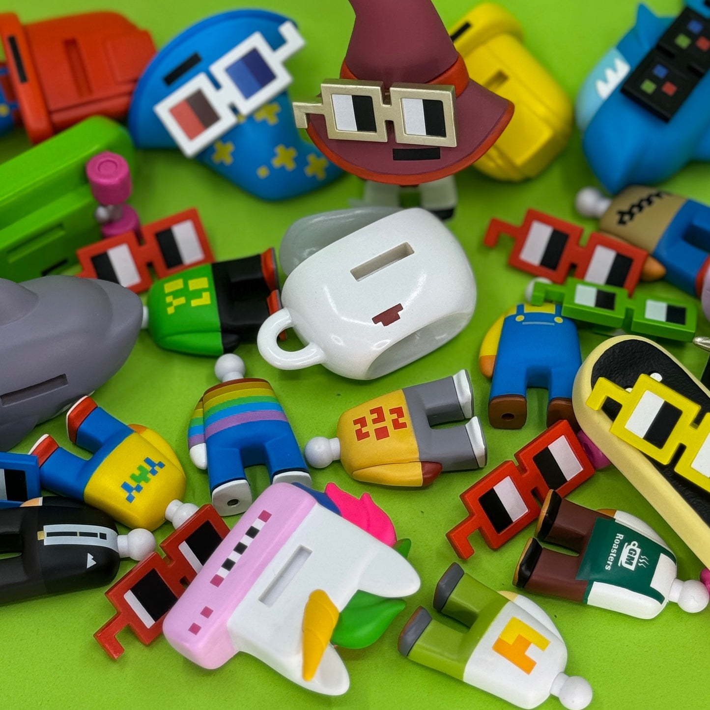 Bigshot Toyworks Nounish Friends Mini Figures Blind Box